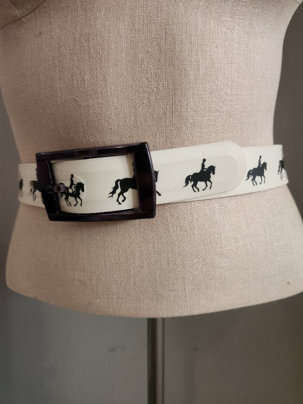Equestrian belt